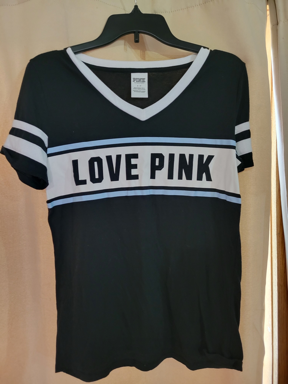 PINK Victoria's Secret Love Pink Black V-Neck Tee